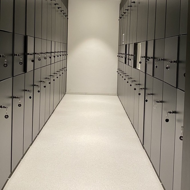 Schließfächer & Umkleideräume
